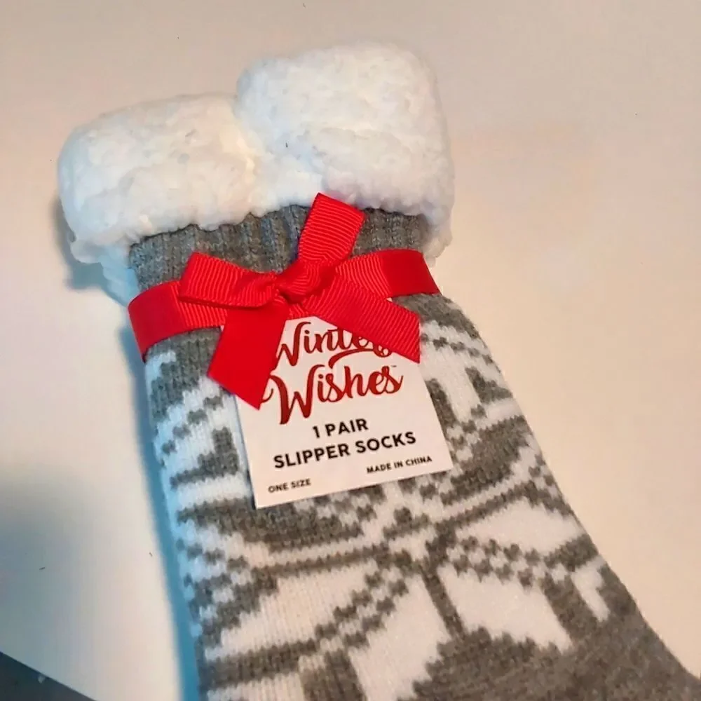 Winter Wishes Slipper Socks One Size NWT